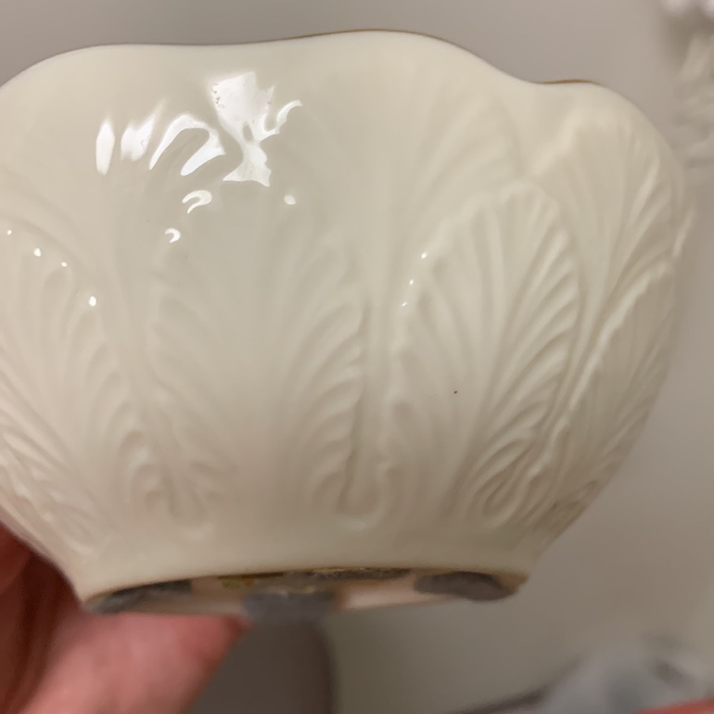 Lenox Sylvan Bowl Ivory Nut Candy Dessert Dish Leaf Pattern 24K Gold Rim USA - Picture 3 of 5